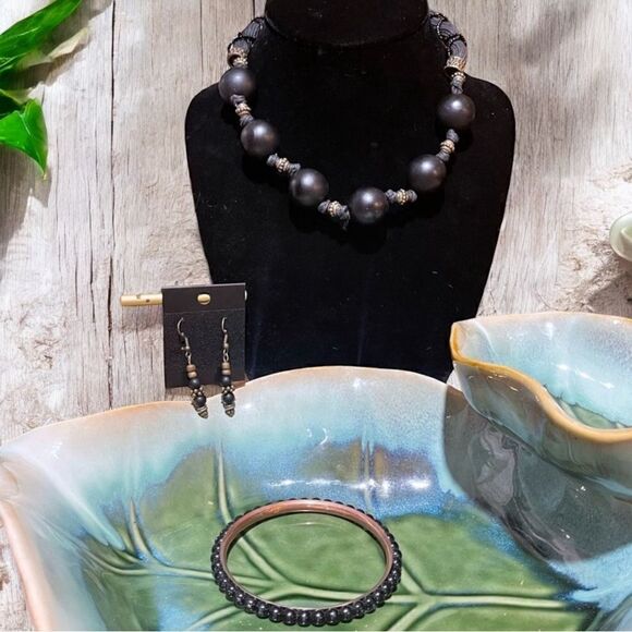 Matte Black Handcrafted Necklace & Earrings + Bangle - Picture 1 of 3